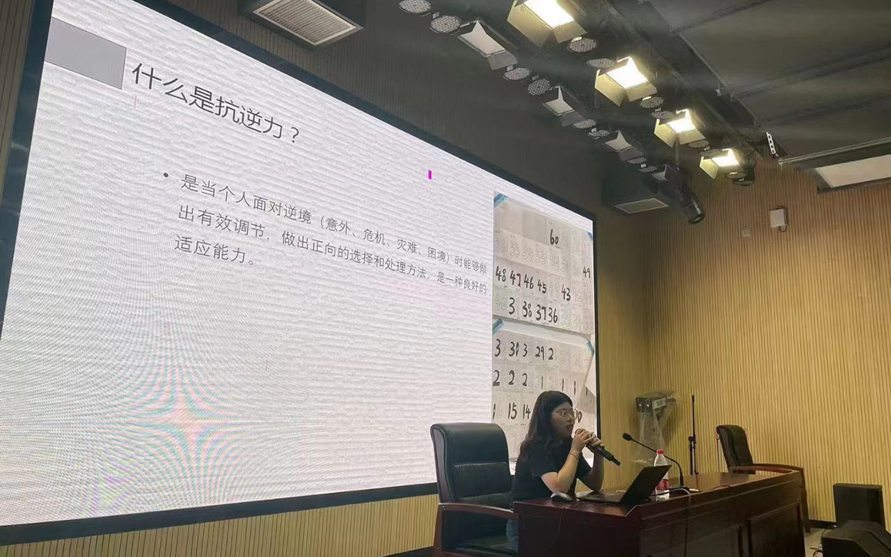 解放董玉娣中学